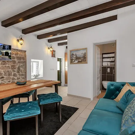 Authentic Stone Topola With Swimming Pool Вилла Башка-Вода